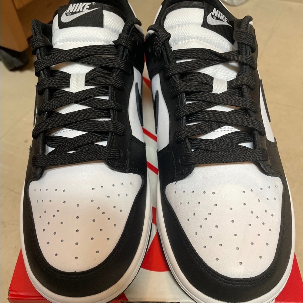 Nike panda dunks